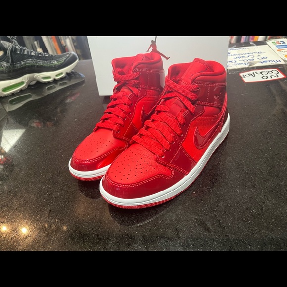Sz Various Jordan 1s all red nwb - Picture 3 of 7